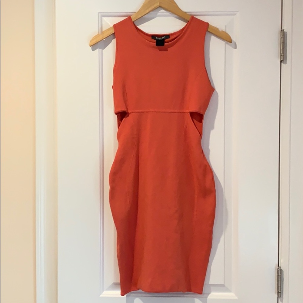Scoop bodycon dress